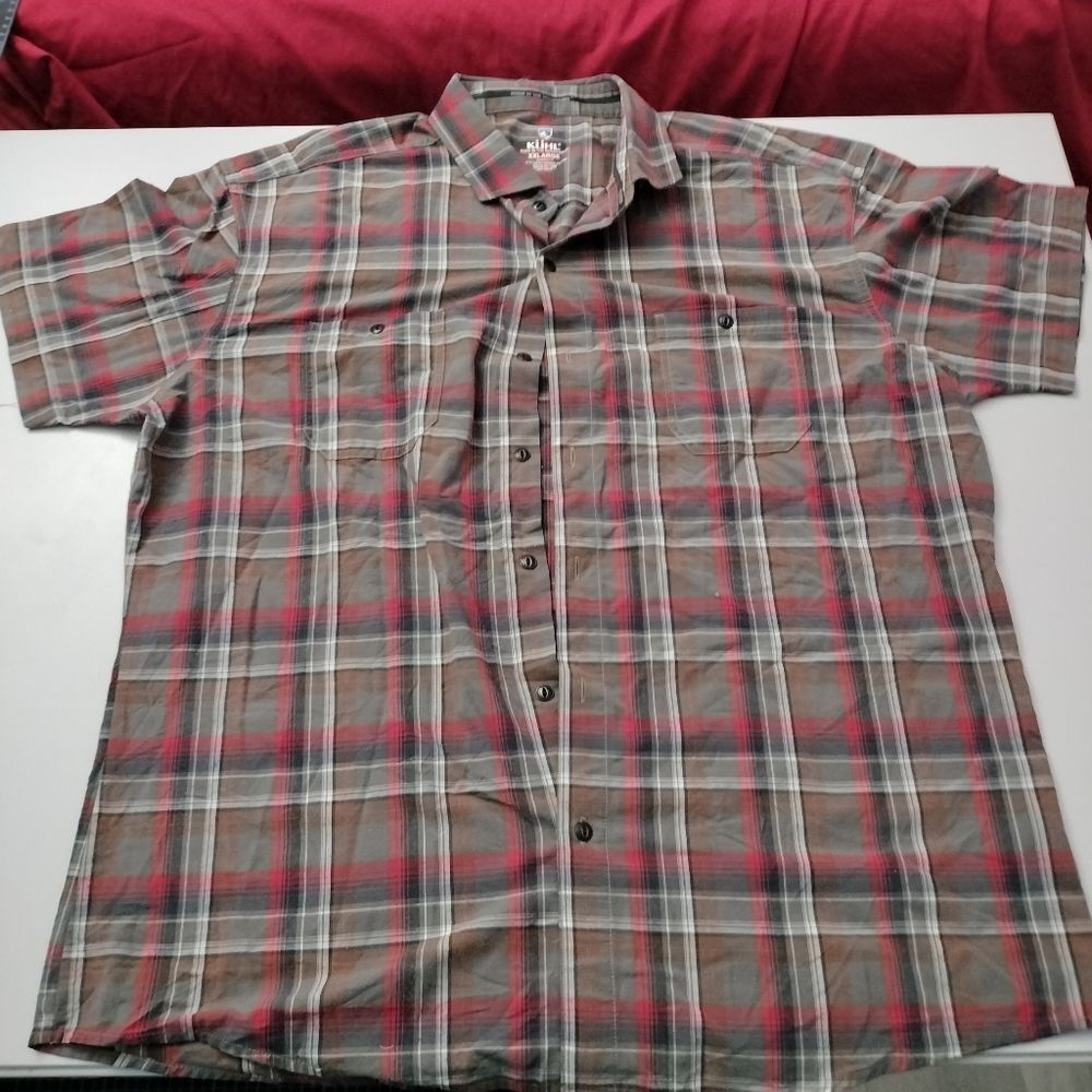 KUHL Plaid Shirt Mens XXL Tapered Fit Short Sleeve Button Up Brown Red Outdoor